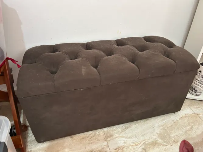 Baú Puff Capitonê com Espaço Interno