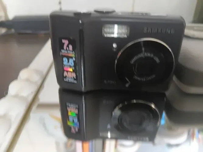 Câmera Samsung S750 Preta (Não Liga), Nunca foi Aberta, Carcaça Perfeita ( Peças/Conserto)