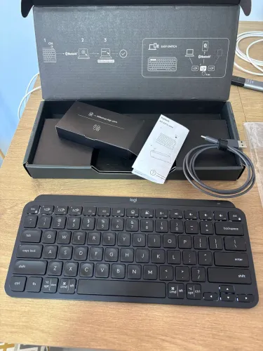 Teclado Logitech mx keys mini