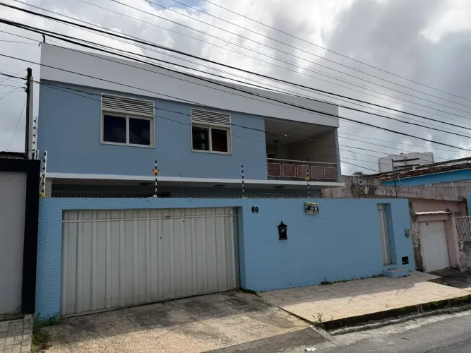 Imóvel para aluguel com 300 metros quadrados com 5 quartos em Farol - Maceió - AL