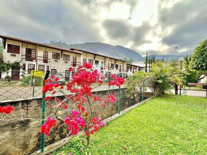 Casa de Condomínio para Alugar no Parque do Imbuí  2 Quartos, Lazer Completo, Teresópolis/