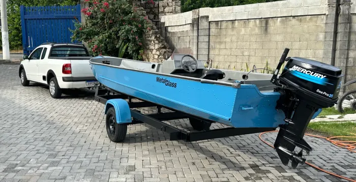Barco de Alumínio metalglass Karibe 600