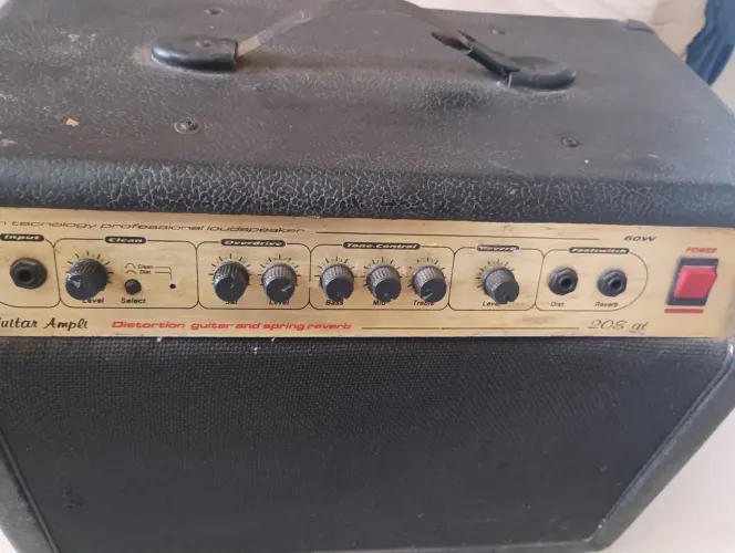 cubo de guitarra warm music 208 gt
