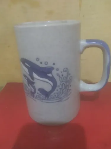 ? CANECA ANTIGA VINTAGE - ESTAMPA DE ORCAS!