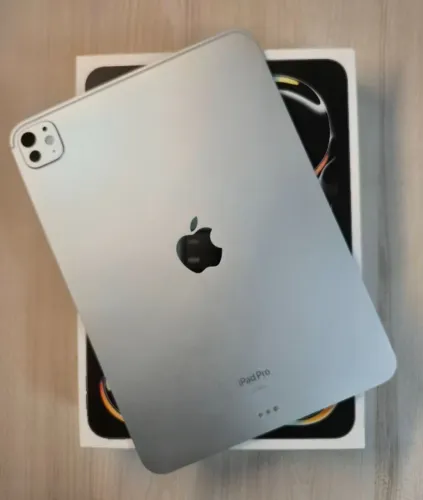 iPad Pro 11 M4 256GB Prata IMPECÁVEL + Apple Pencil Pro