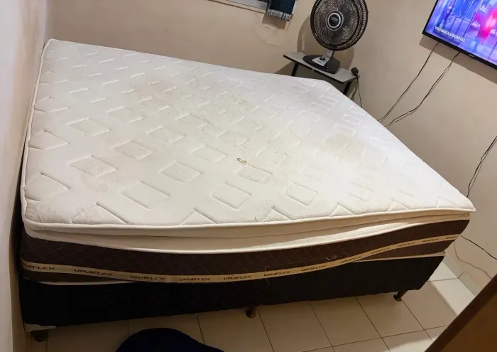 Vendo uma Cama Box Queen