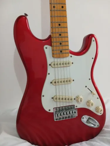 Guitarra stratocaster Sx vermelha