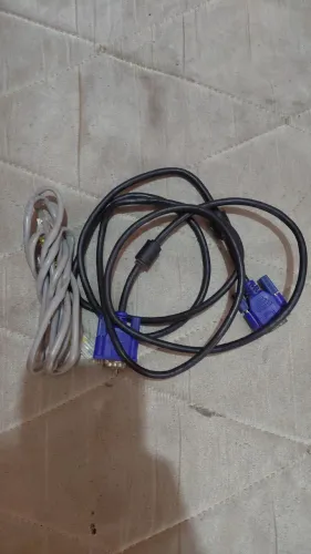 Cabo vga e Cabo de Internet