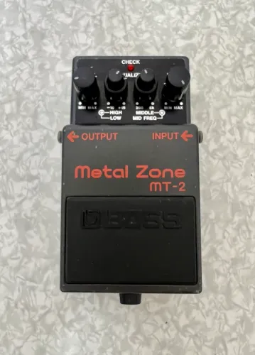 Pedal de Guitarra Boss Metal Zone MT-2