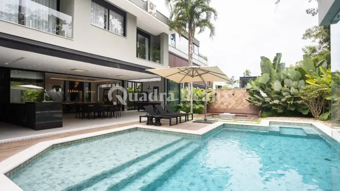 Casa em condomínio fechado na Riviera de São Lourenço