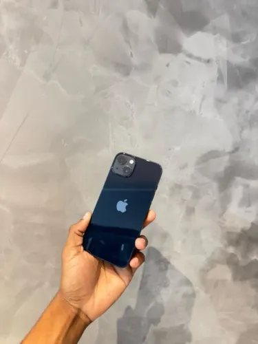 13 128GB com bateria 88% Tem um pequeno detalhe