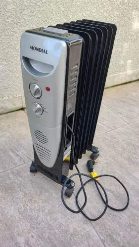 Aquecedor a Óleo Mondial 127v<br>R$ 120,00