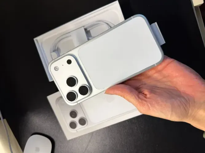 Iphone 17 PRO - 512GB - Prata (NOVO - Na caixa)