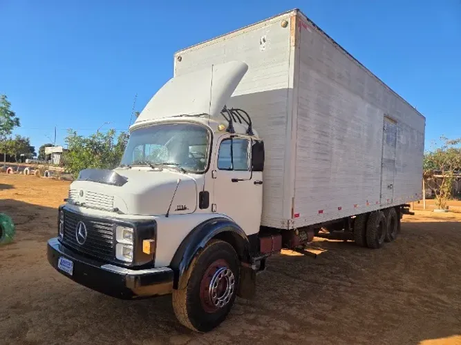 Mb 1114/88 truck baú 9.70 m