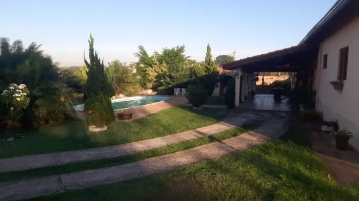 Chácara à venda em Hortolândia, Condomínio Chácara Grota Azul, com 3 quartos, com 2500 m²