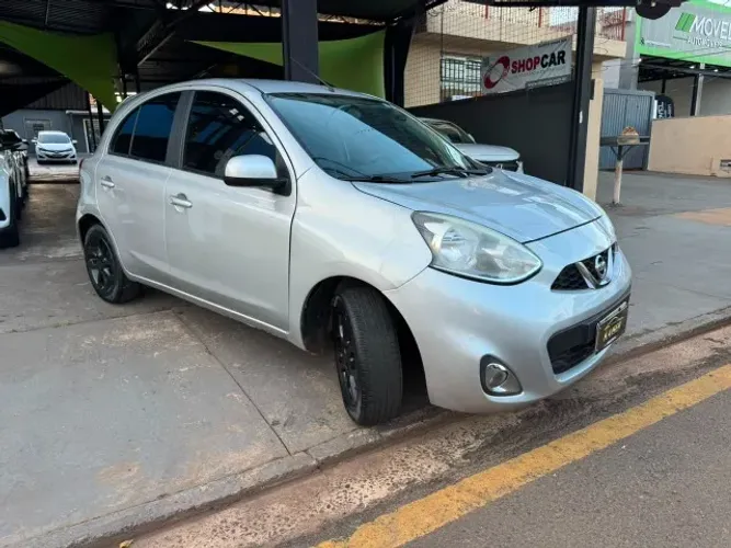 Nissan March SV 1.6 16V Flex Fuel 2015