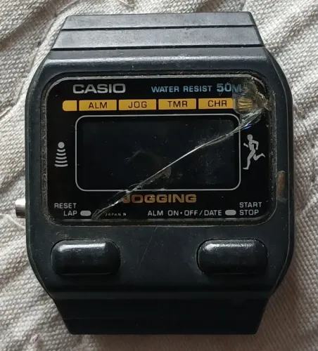 Relógio digital Casio J-30W Jogging (Para retirada de peças)