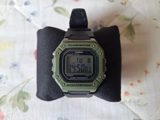 Casio Illuminator W-218H