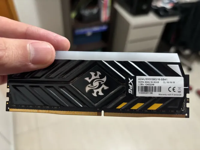 Memória XPG 8GB DDR4