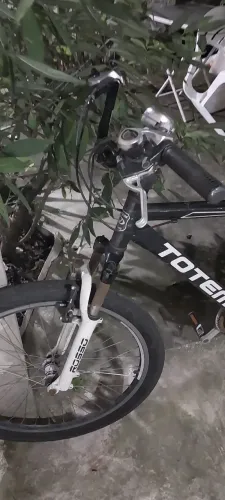 Bicicleta passeio com marcha 