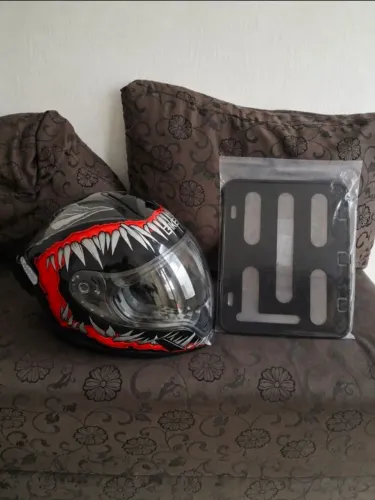 Capacete esportivo