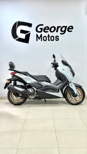 Yamaha XMAX 300