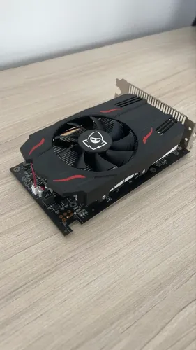 Placa de vídeo AMD RX 550 com 4GB VRAM