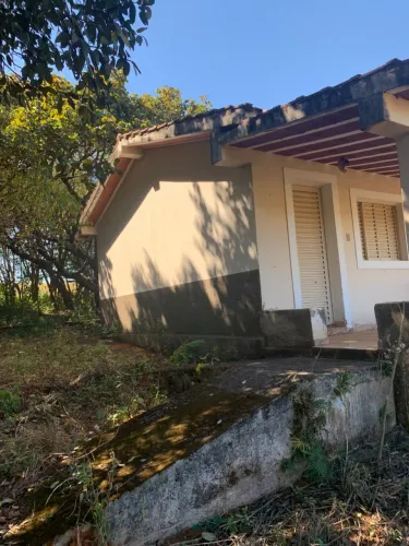 Terreno com casa à venda, próximo ao Condomínio Edentur, em Formiga/MG
