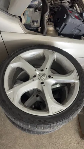 Rodas aro 18 com pneus 225/40R18