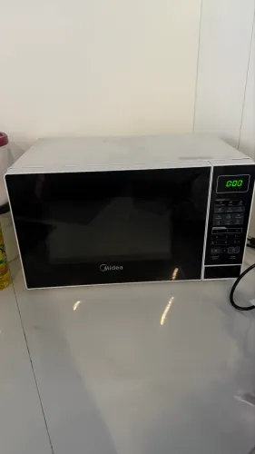 Micro-ondas Midea 700W 20 Litros Branco E Preto
