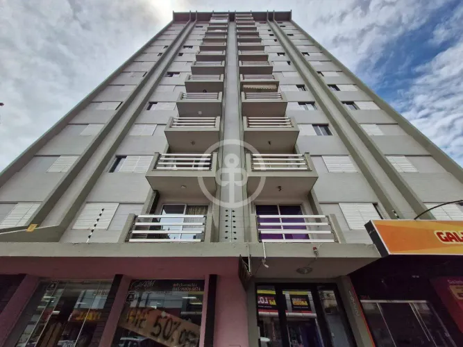 Apartamento Amplo para locação no Centro