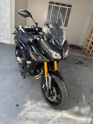 Moto Tracer GT 900