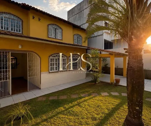 Casa á venda com 5 Quartos em Jardim Camburi - Vitória ES