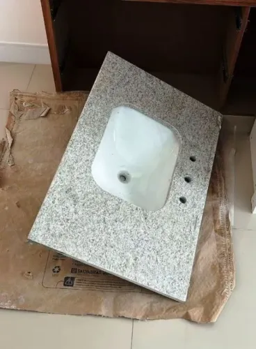 Pia de Granito cinza - 0,87 x 0,55