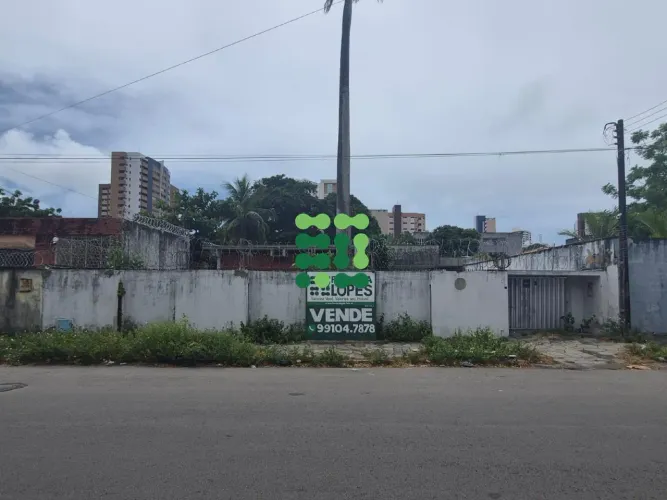 CASA RESIDENCIAL / COMERCIAL / TERRENO COM 900m² NO CENTRO DO DIONÍSIO TORRES