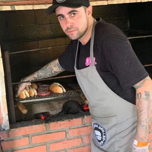 Churrasqueiro Profissional e Hamburgada 