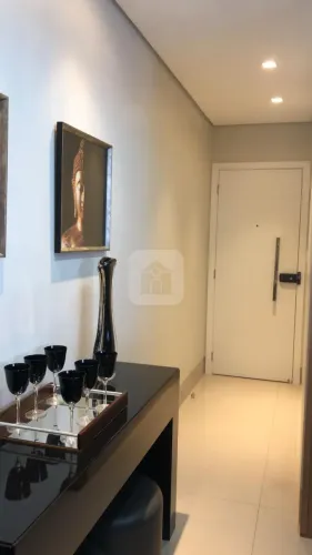 Apartamento á Venda no Bairro Santa Mônica