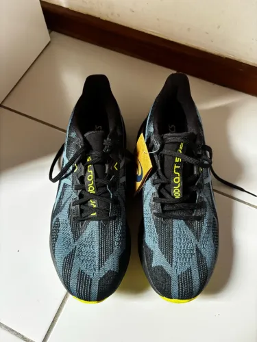 Tênis Masculino ASICS Dynablast 5 nunca usado