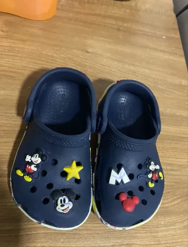Chinelo infantil crocs