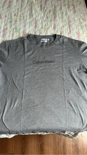 Camisa Calvin Klein Cinza