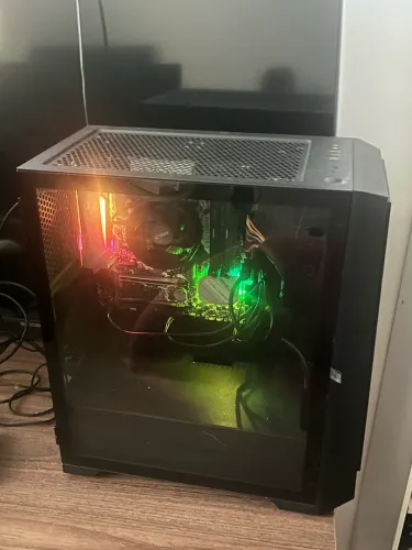 Pc Gamer Ryzen 5 5600gt 16 GB RAM - R$2.000