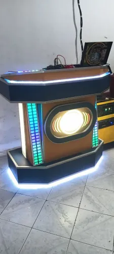 VENDO UMA RADIOLA