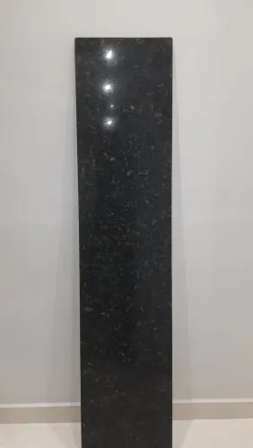 Pedra granito Ubatuba. 1,38 X 0,30 Metros.