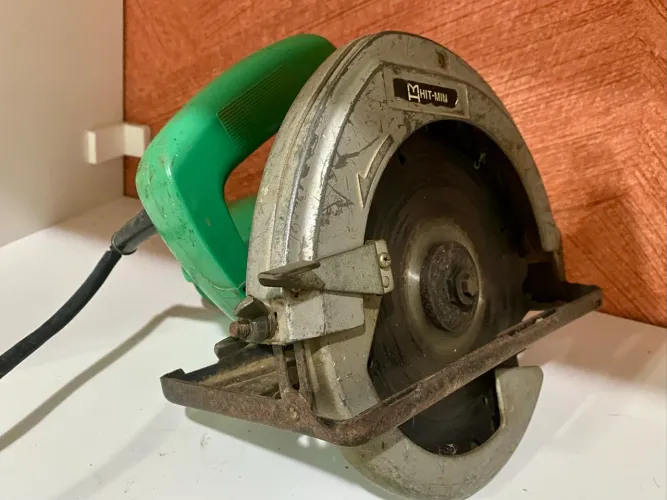 Serra Circular HIT-MIN 127V para Corte de Madeira