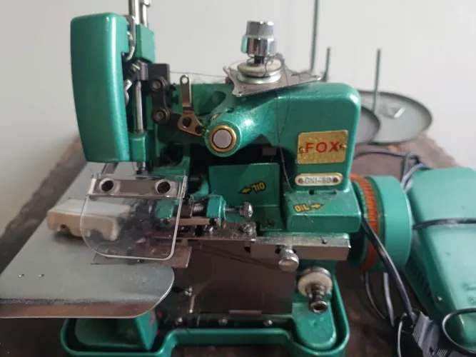 Overlock portátil