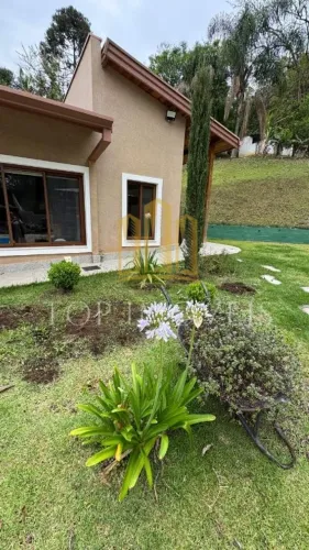 Maravilhosa Chacara 3 dormitórios, suíte piscina espaço gourmet Condominio de Chacaras Vil