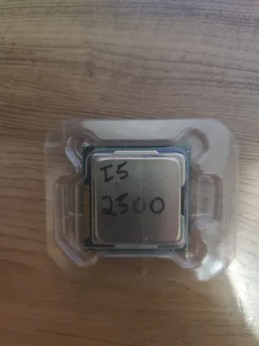 Processador Intel Core i5 2500 4 Núcleos 3.7GHz Gráficos Integrados 1155