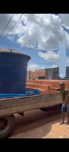 Vendo uma caixa de 5 mil litros de água