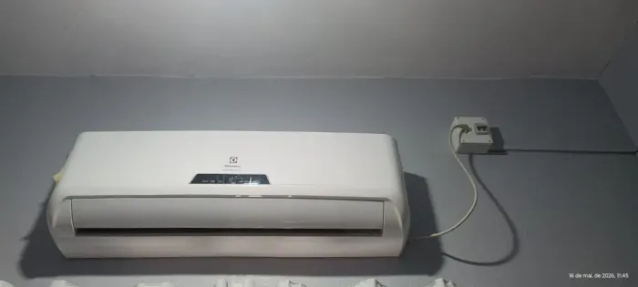 Ar-Condicionado Split ELETROXLUX Techno 22000 BTUs Frio Inverter 220V - MODELO QI22F/QE22F