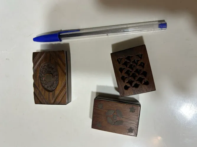 Lote com 3 caixinhas de madeira nobre 